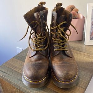 Dr. Martens Lace up Boots